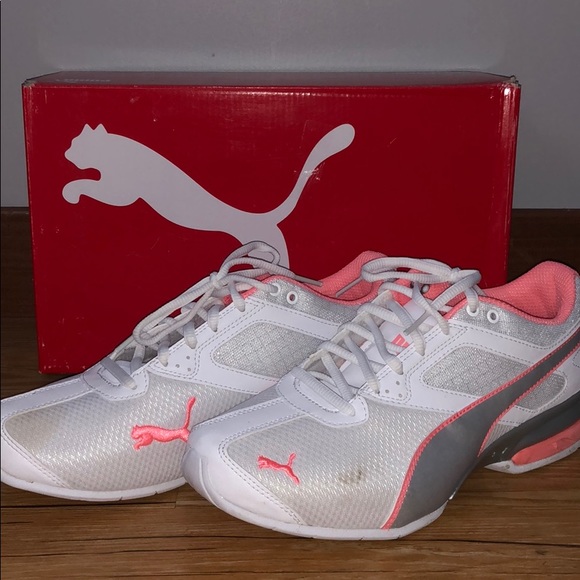 Size 9 womens puma Outlet